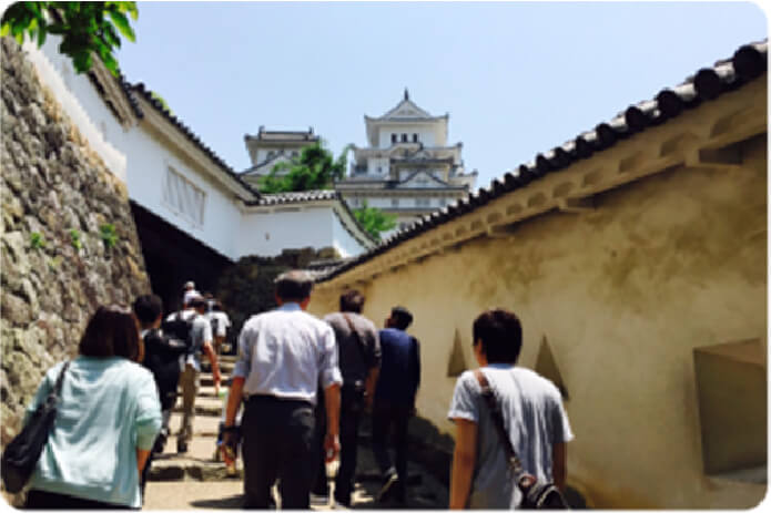 観光している様子